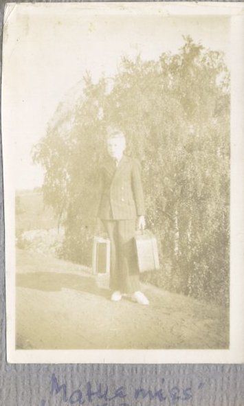 04-19510606004-Kurkela_Timo-Luokkaretki-Laukut-A001H 355x591